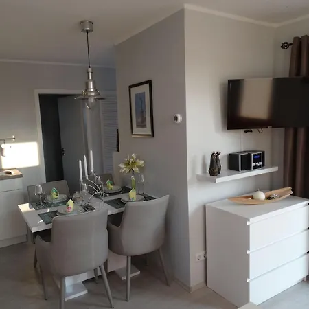 Schoenes In Mit Garten- Grill Und Terrasse By Interhome Hébergement de vacances *